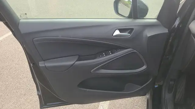 Opel Crossland X view 7