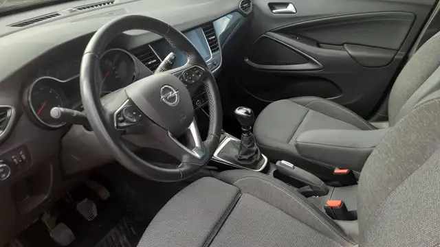 Opel Crossland X view 8