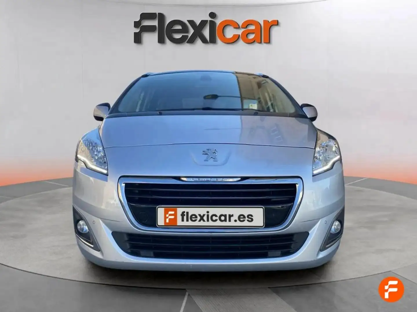 Peugeot 5008 Style 1.6 BlueHDi 120 EAT6 Grijs - 2