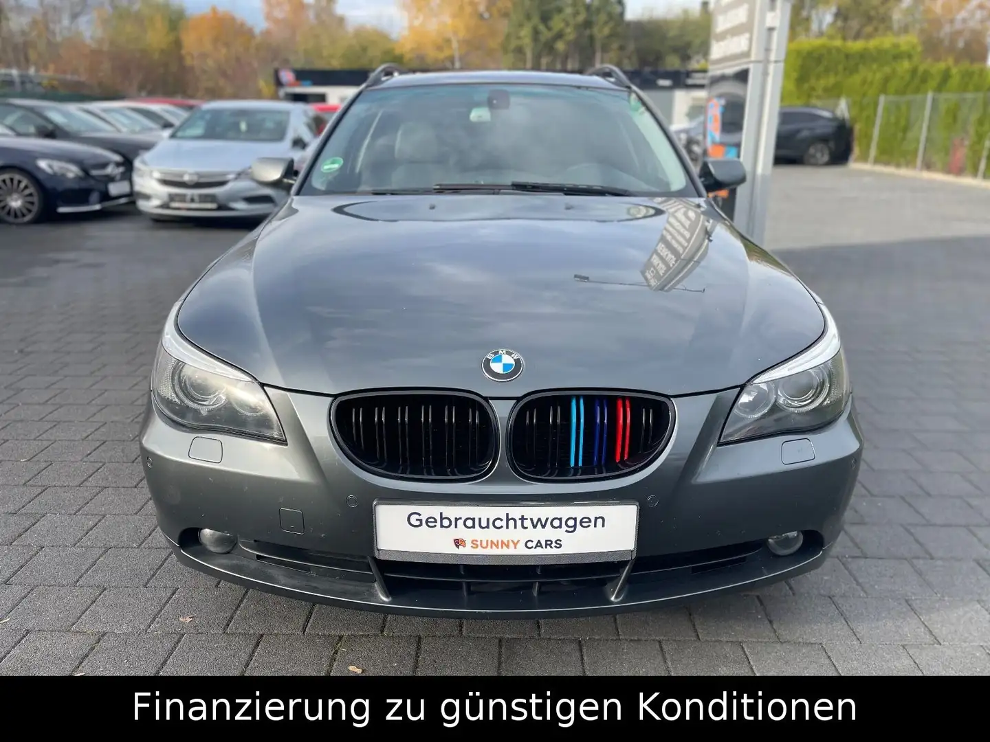 BMW 525 i Touring E61 *AUTOMATIK*PANO*PDC*NAVI* Gris - 2