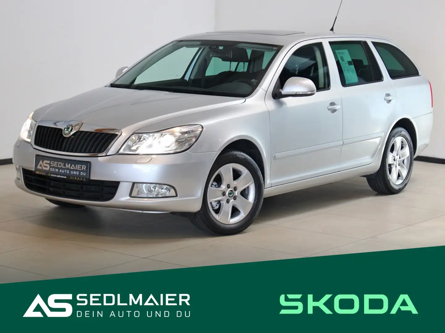 Skoda Octavia Combi 1.8 TFSI Elegance SHZ|AHK|El.DACH Srebrny - 2