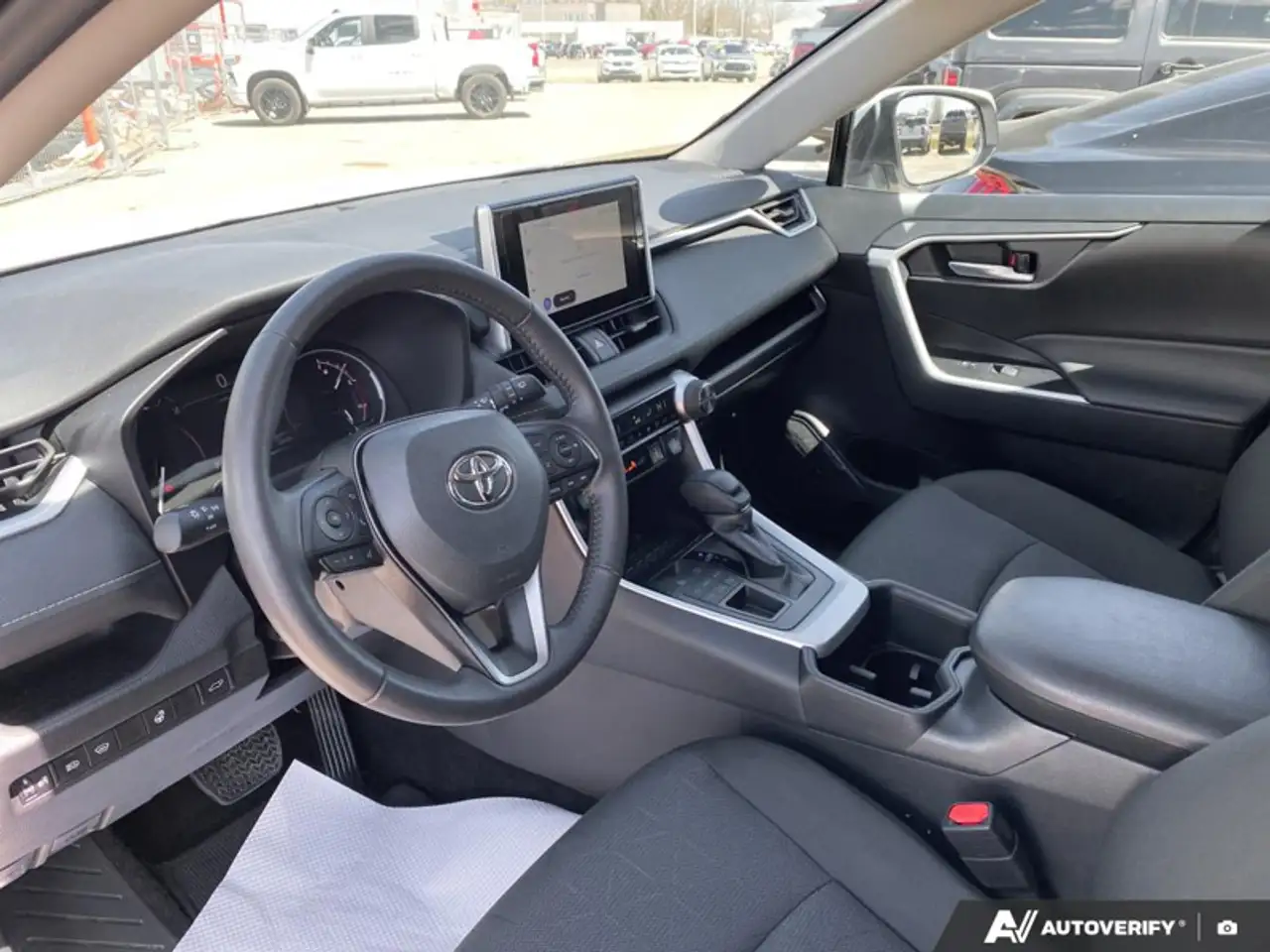 Toyota RAV 4 снимка Toyota RAV 4