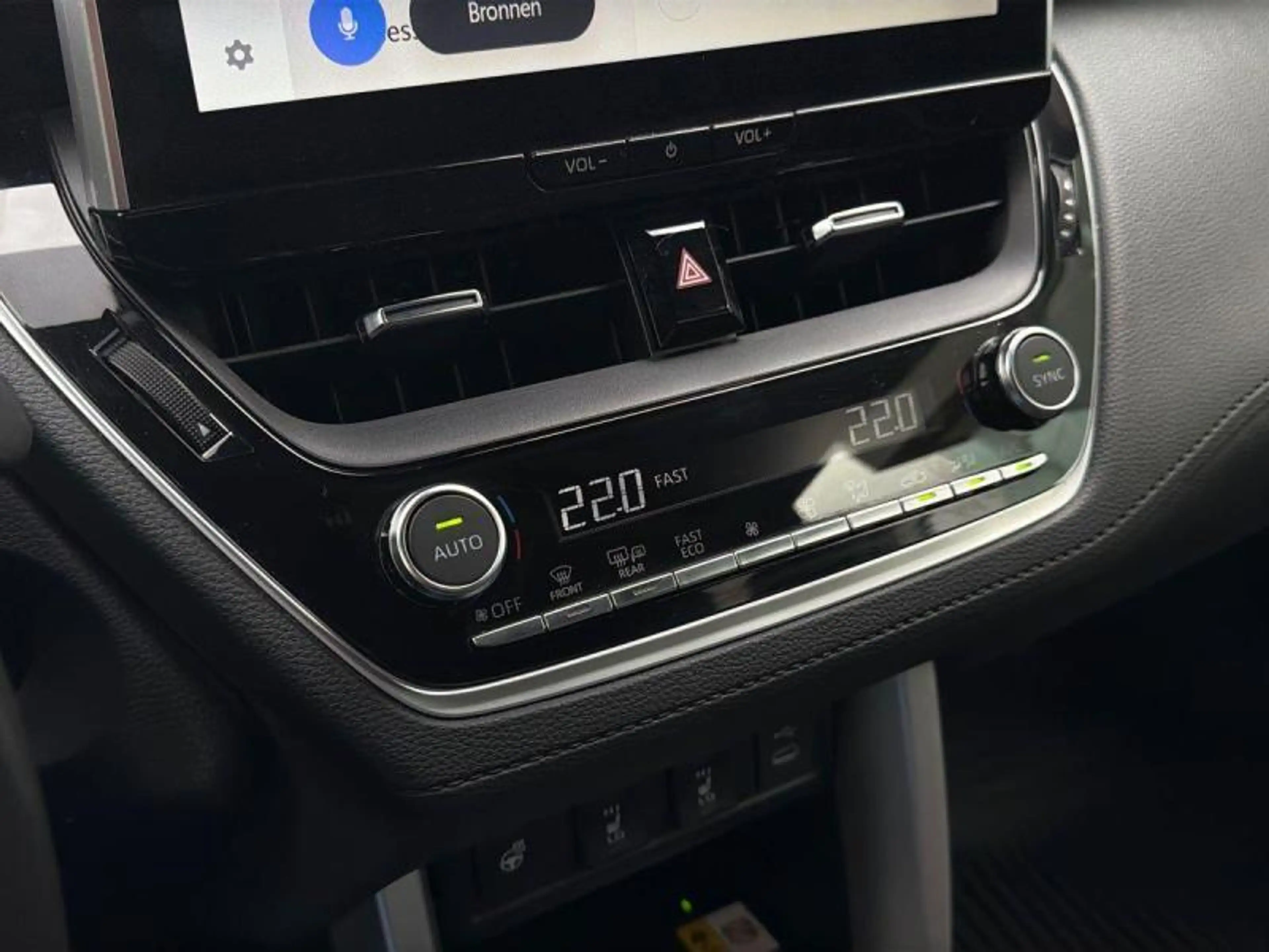 Toyota Corolla Cross Style+cam+gps+sens V+A — photo 13