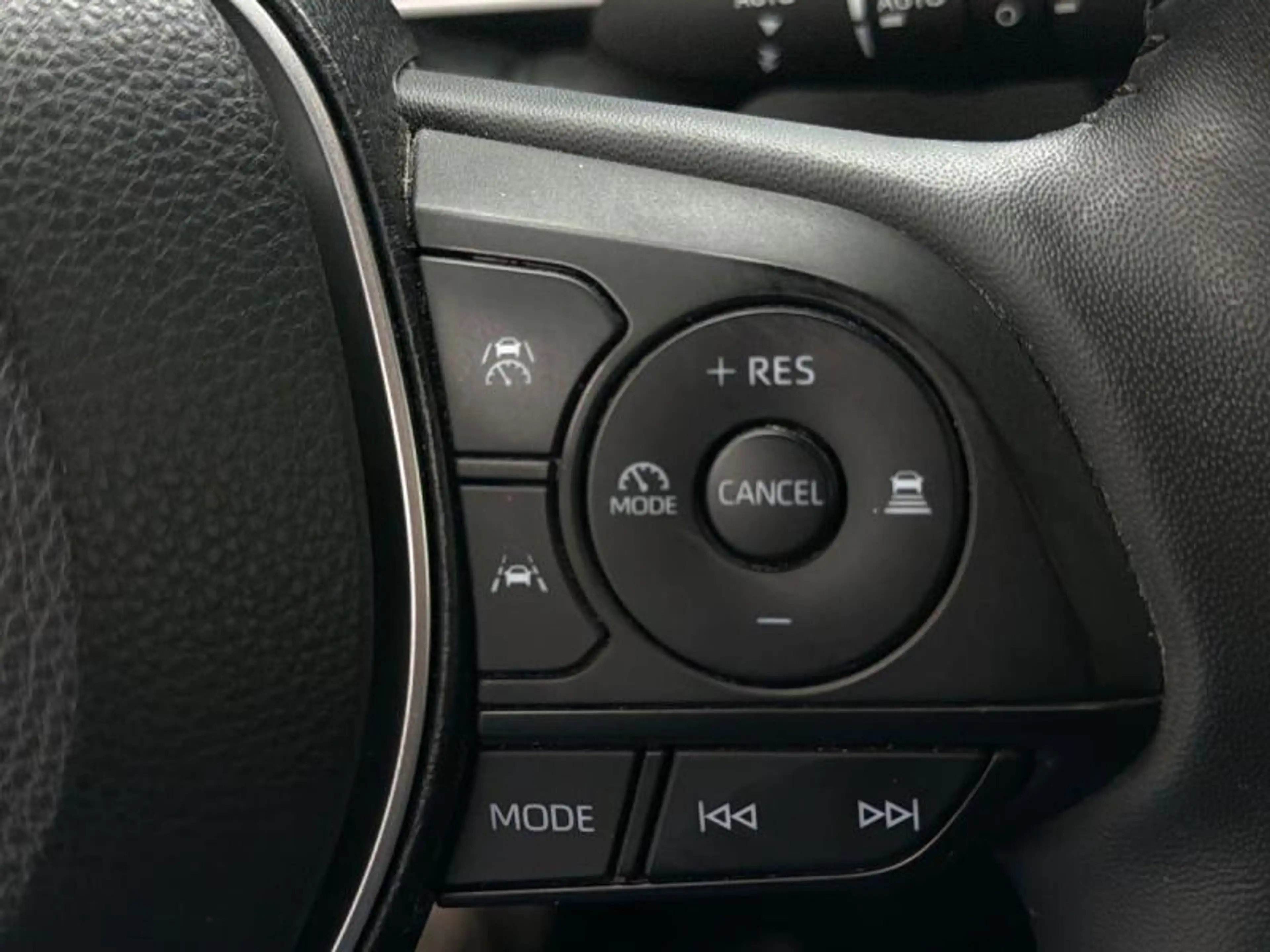 Toyota Corolla Cross Style+cam+gps+sens V+A — photo 15
