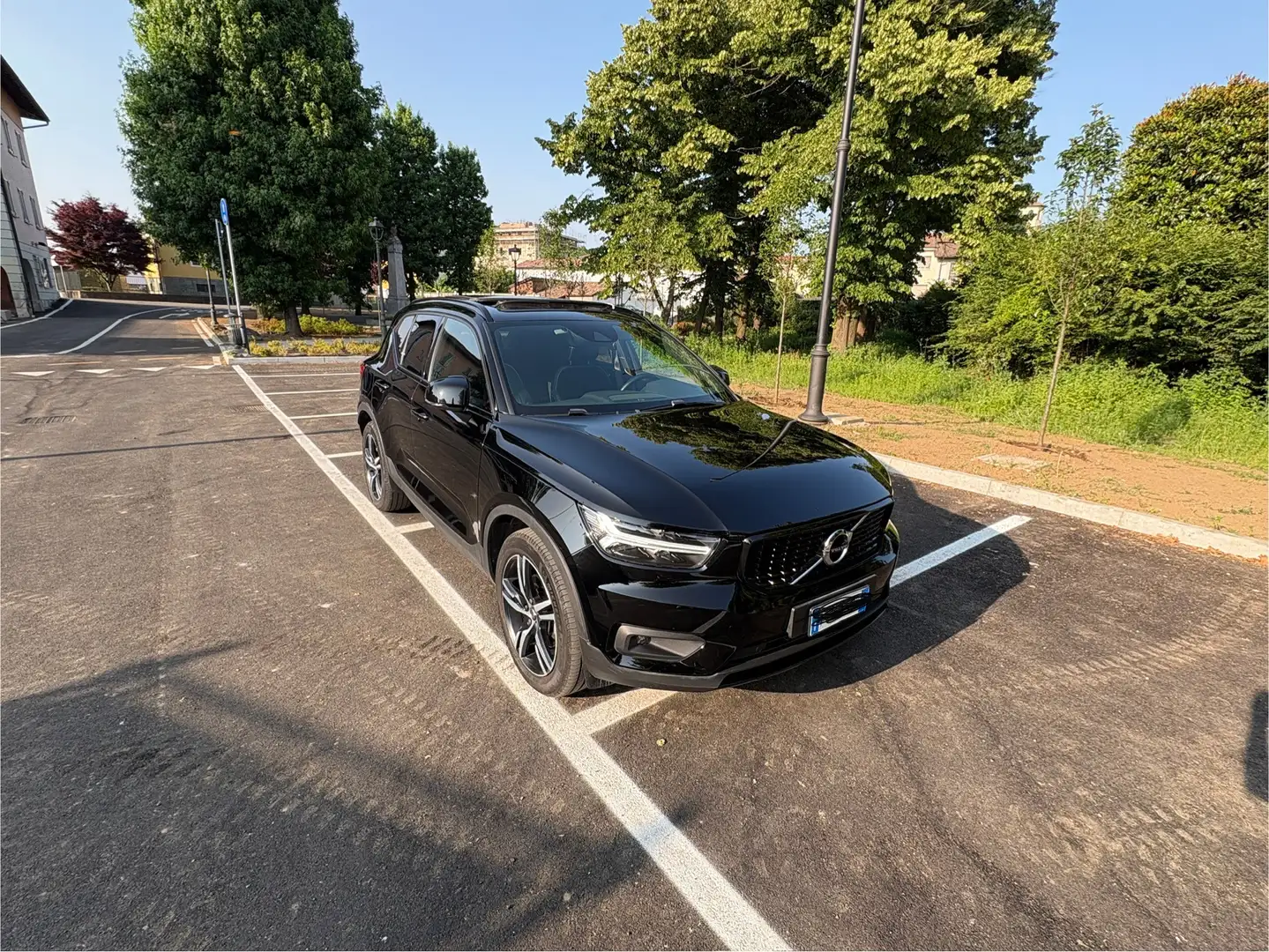 Volvo XC40 XC40 2.0 t4 R-design awd geartronic Nero - 1