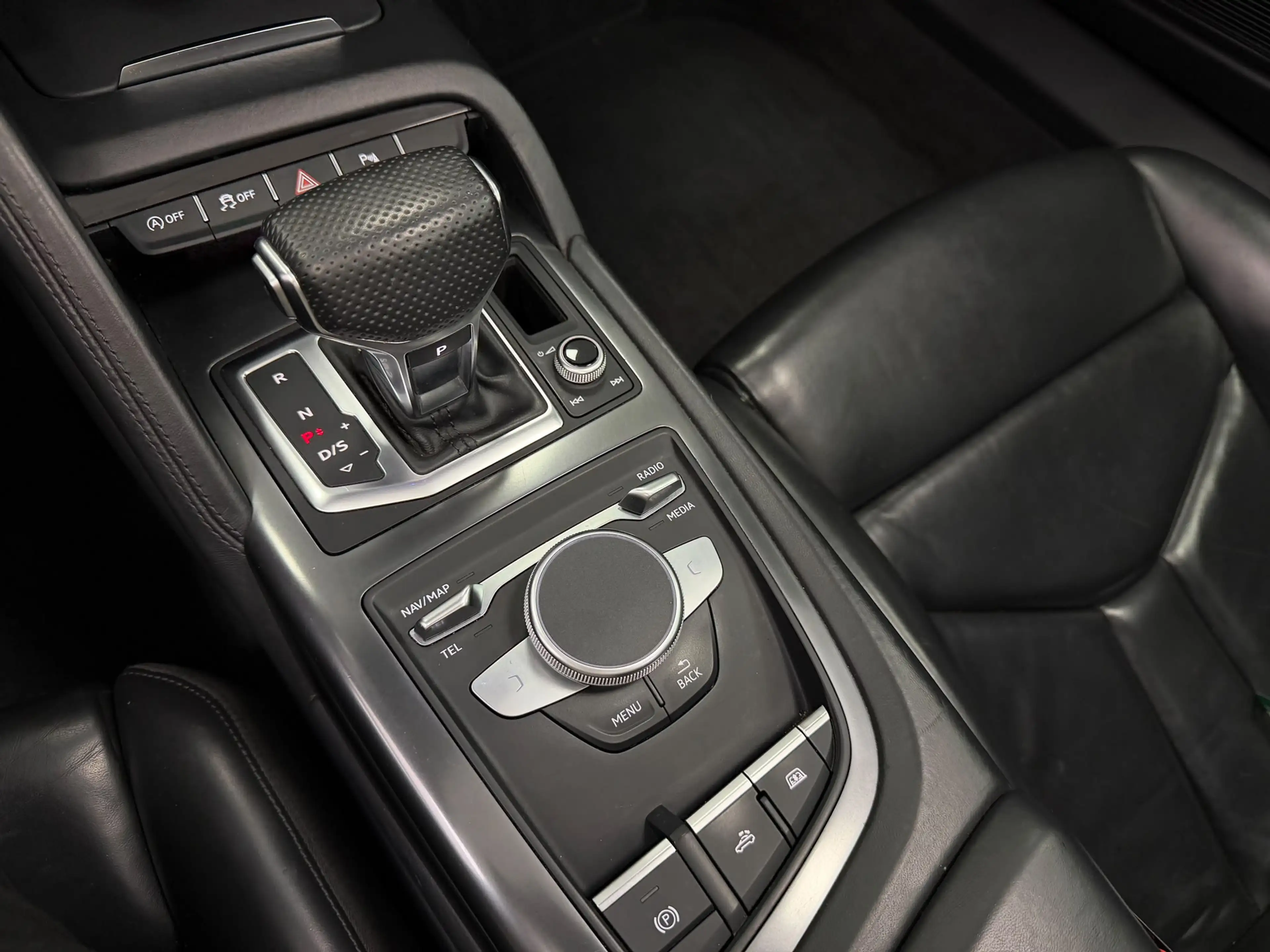 Audi R8 Performance Spyder 5.2 FSI V10 quattro 456kW — photo 12