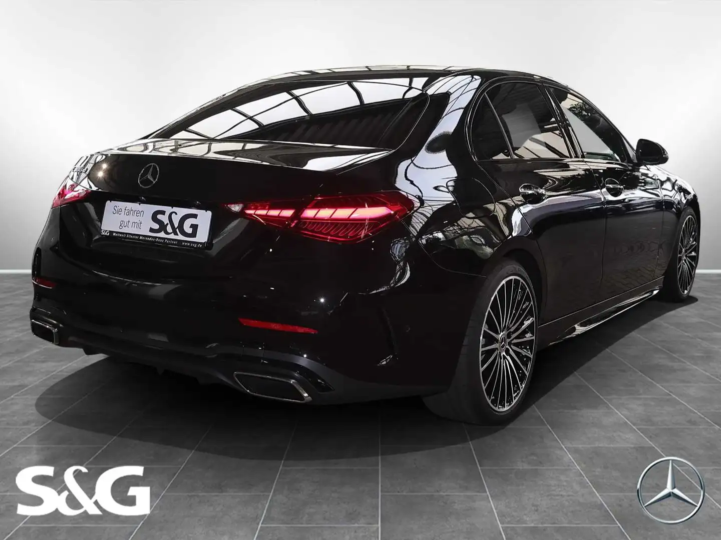 Mercedes-Benz C 300 d AMG MBUX+360°+DIG-LED+AHK+Night+Distroni Černá - 2