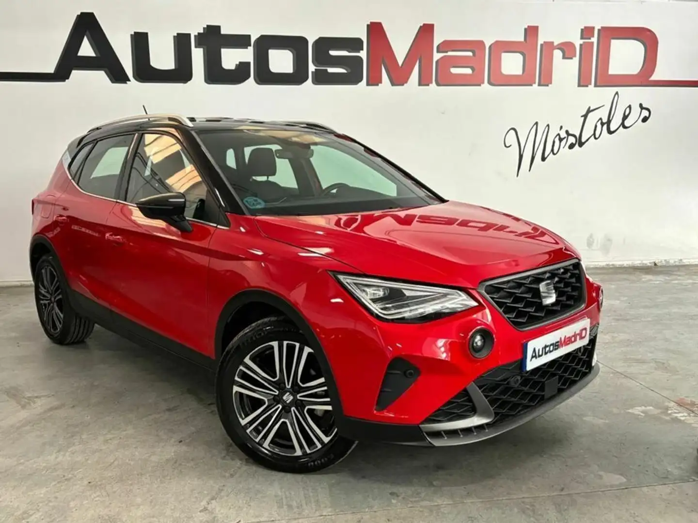 SEAT Arona 1.0 TSI 81kW (110CV) FR Schwarz - 1