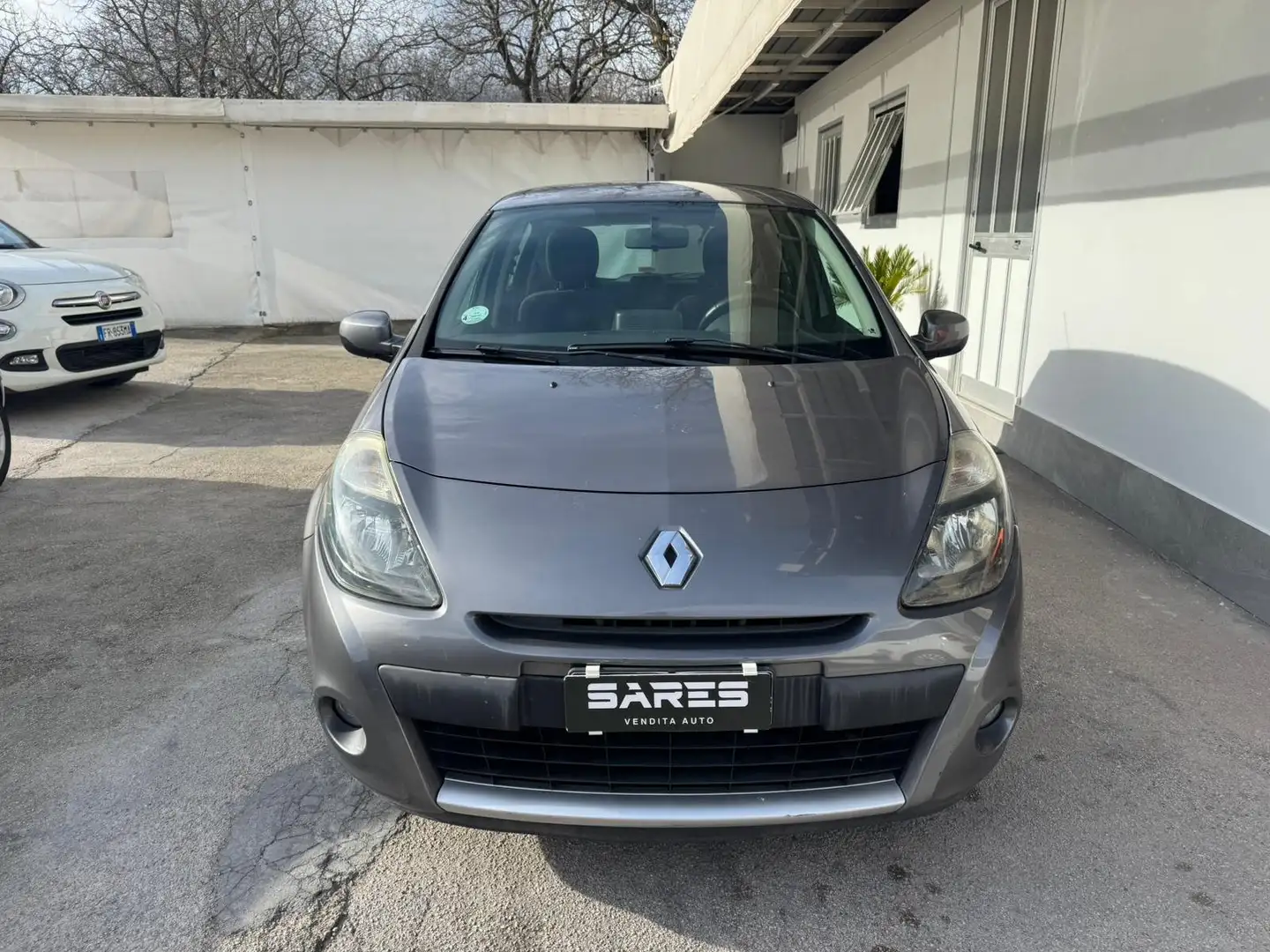 Renault Clio Renault Clio 1.2 16V 5 porte Live! Grau - 2