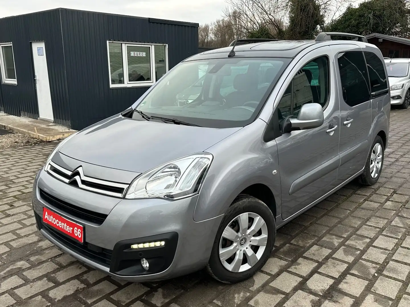 Citroen Berlingo Kombi Tendance*PANO*KAMERA*TEMPO*KLIMAA Grau - 1