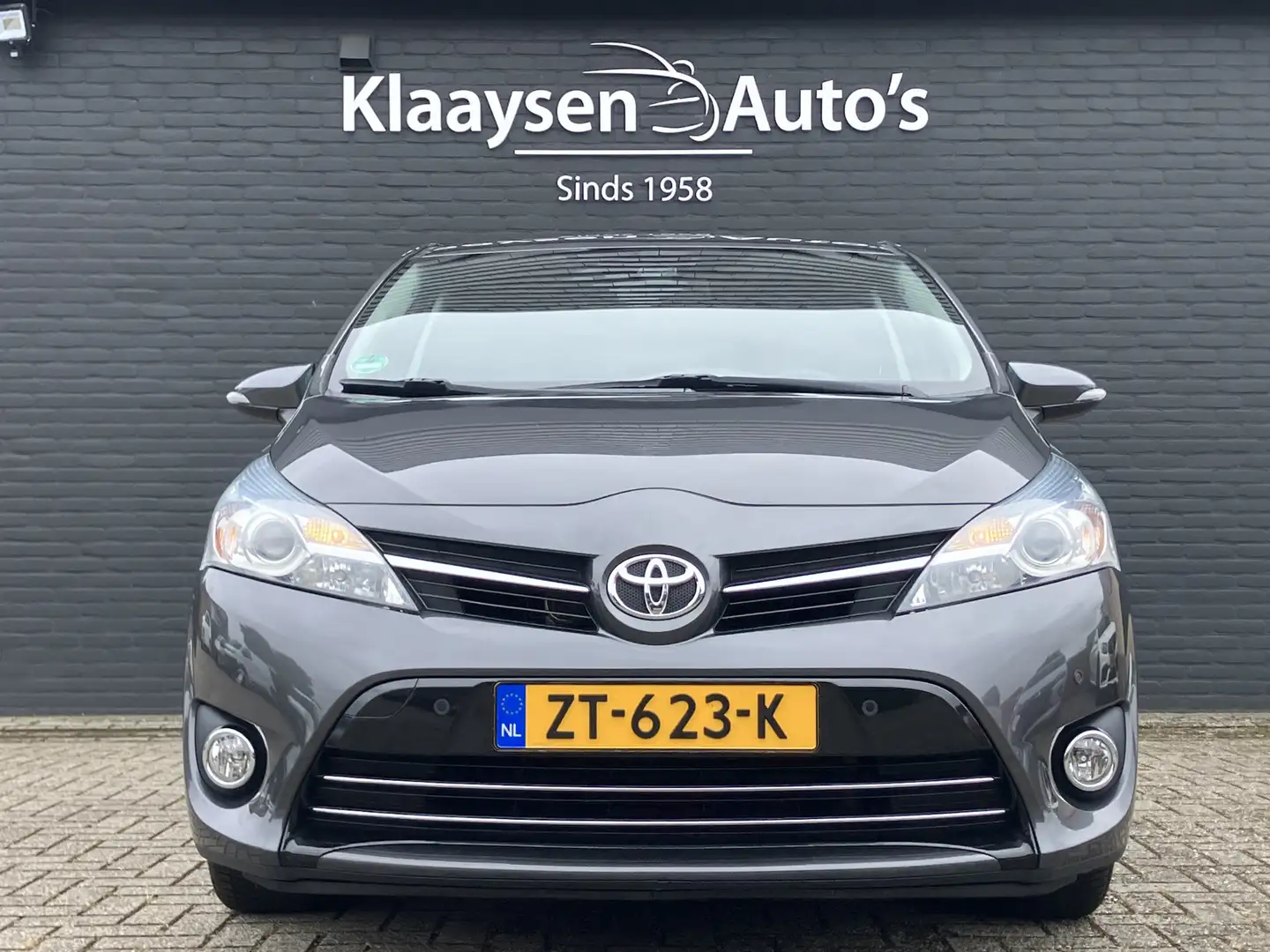 Toyota Verso 1.8 VVT-i 147 pk Dynamic AUT. | parkeersensor | tr Grijs - 2