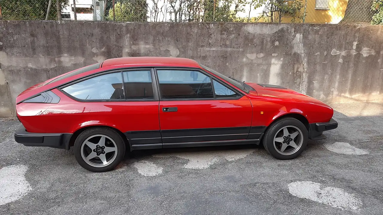 Alfa Romeo GTV6 2.5i, foto 2