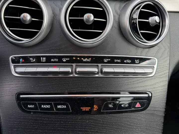 Mercedes-Benz C 220 220 D 194CH AMG LINE 9G-TRONIC — photo 12