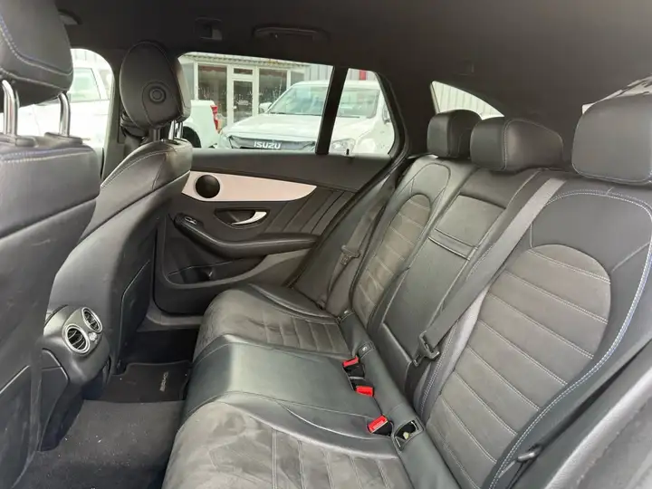 Mercedes-Benz C 220 220 D 194CH AMG LINE 9G-TRONIC — photo 18