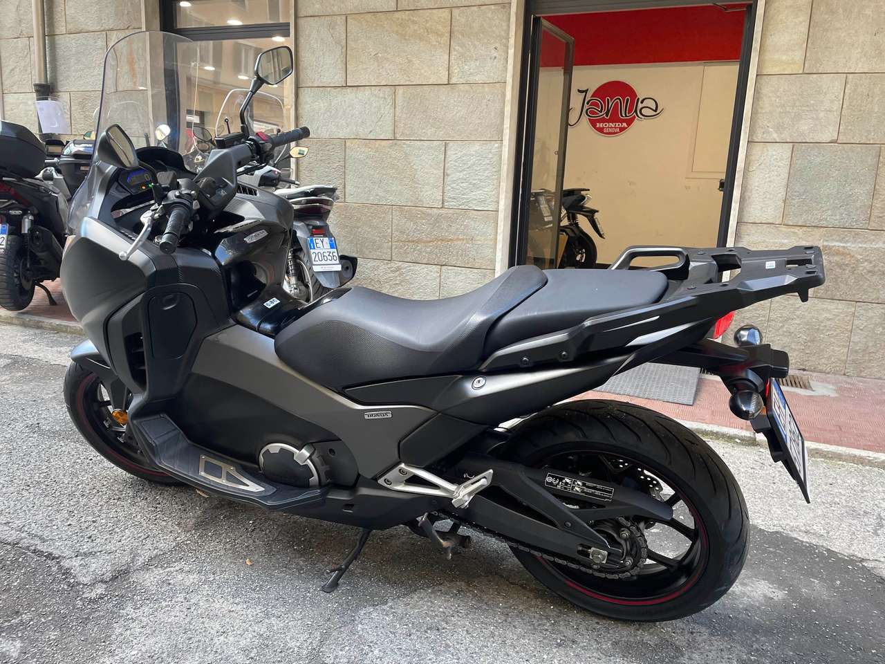 Honda Integra 750 abs dct