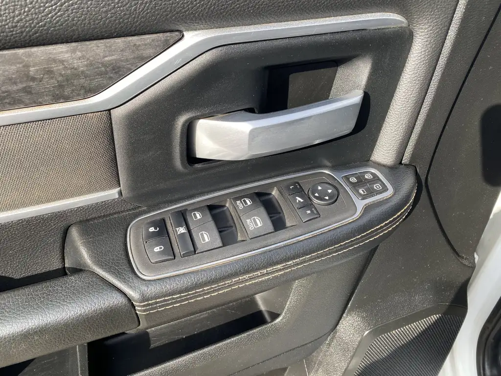 2024 RAM 3500 Big Horn | Push Start | Rear Cam | Cruise Control — photo 5