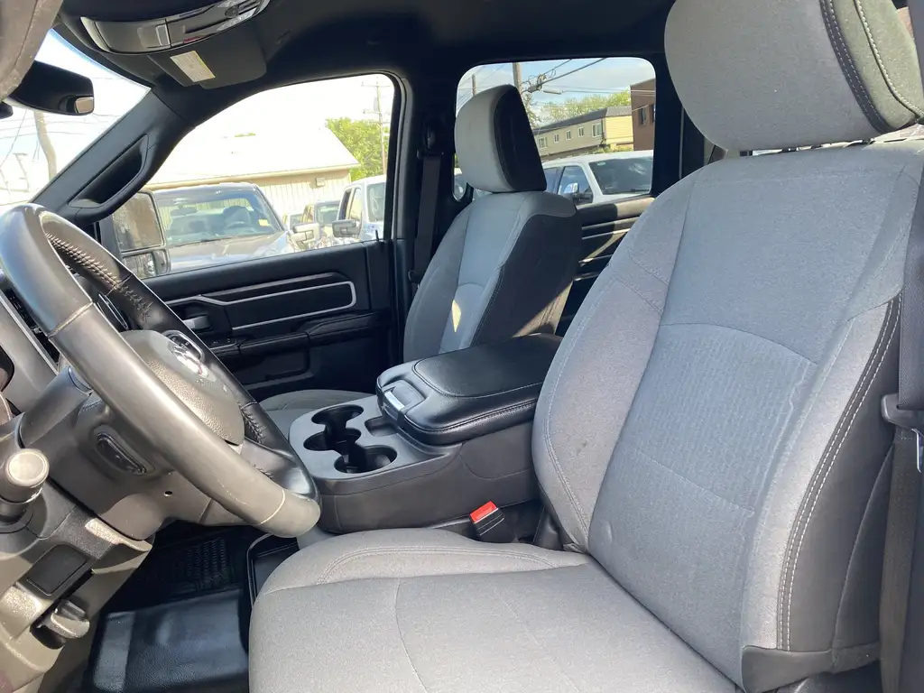 2024 RAM 3500 Big Horn | Push Start | Rear Cam | Cruise Control — photo 7