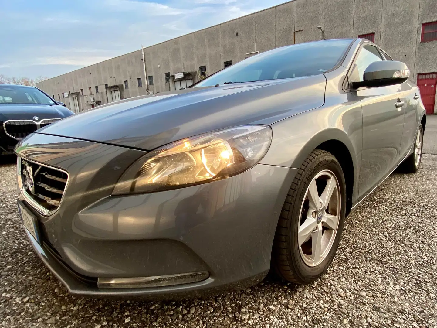 Volvo V40 V40 1.6 d2 Momentum Grigio - 2