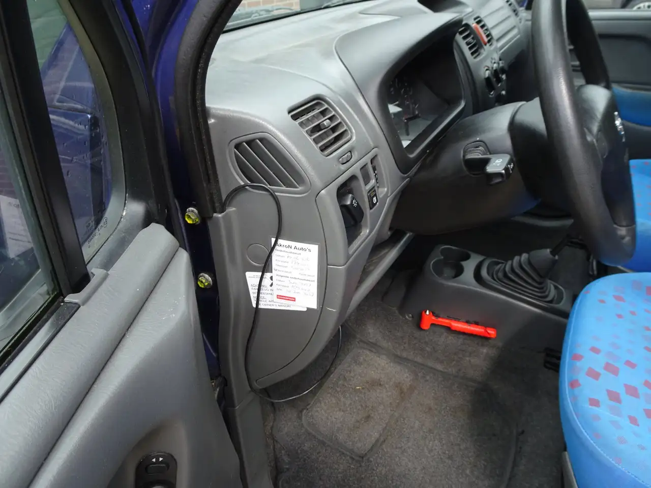 Opel Agila 1.0-12V Comfort, foto 9
