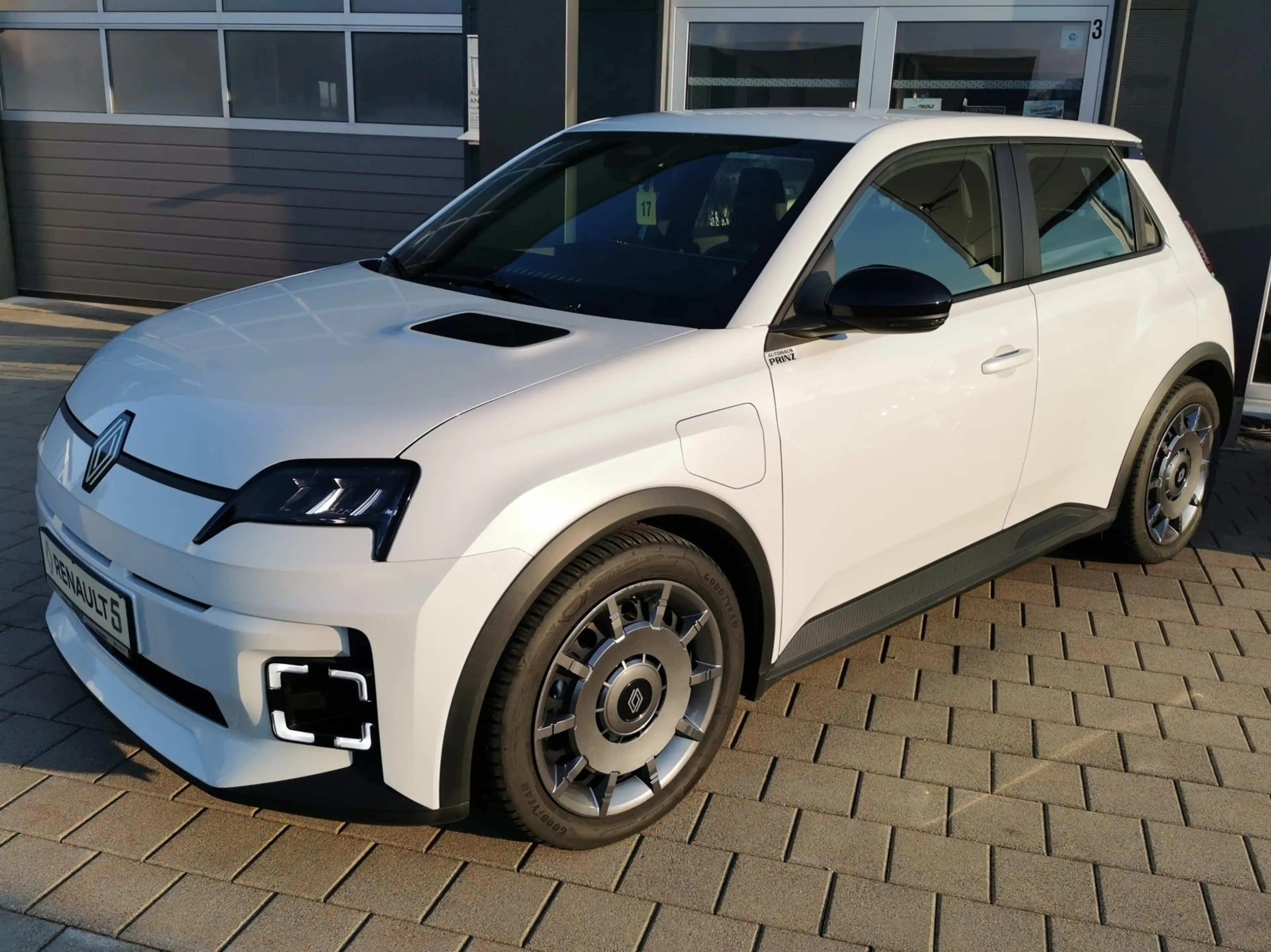 Renault R 5 E-Tech 100% electric 120 Evolution Urban Range | Mit Sitzheizung, Einparkhilfe und vieles mehr! — photo 3