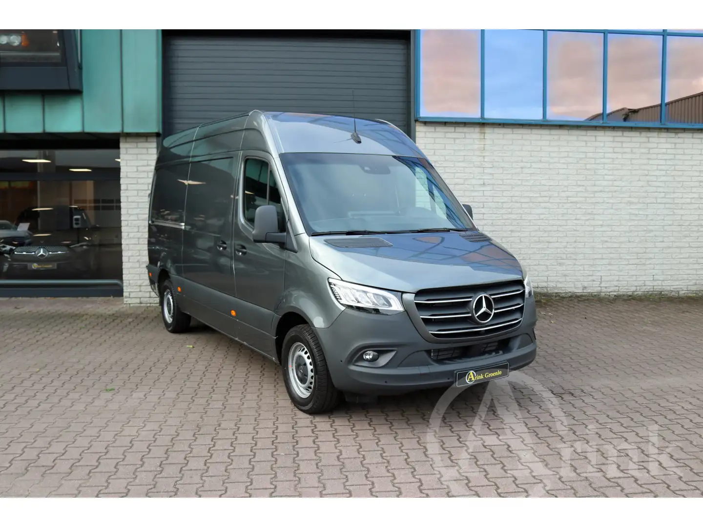 Mercedes-Benz Sprinter 319 CDI L2H2 BPM vrij 360° ALARM KL3 DISTRONIC MBU Grijs - 1