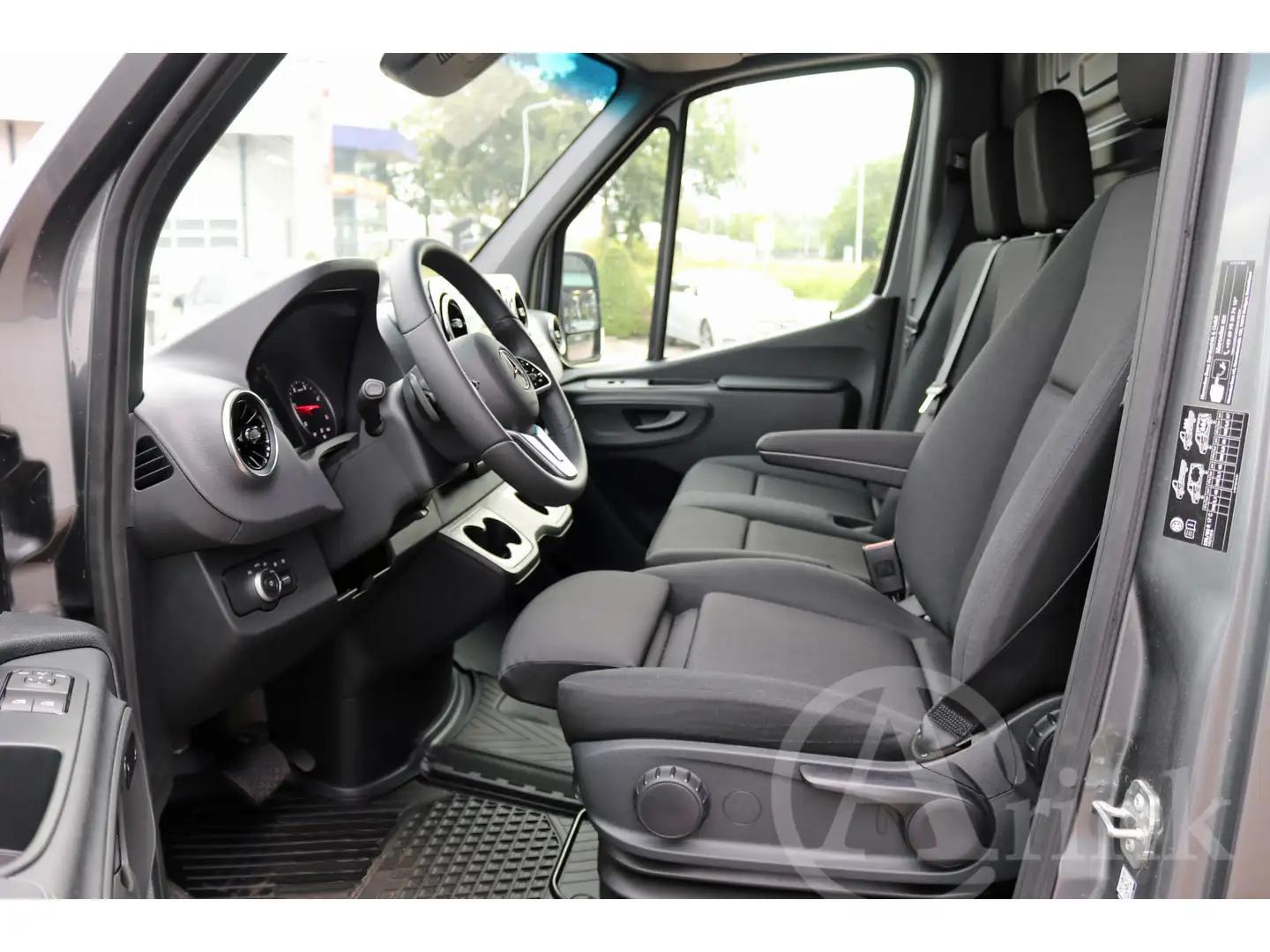 Mercedes-Benz Sprinter 319 CDI L2H2 BPM vrij 360° ALARM KL3 DISTRONIC MBU Grijs - 2