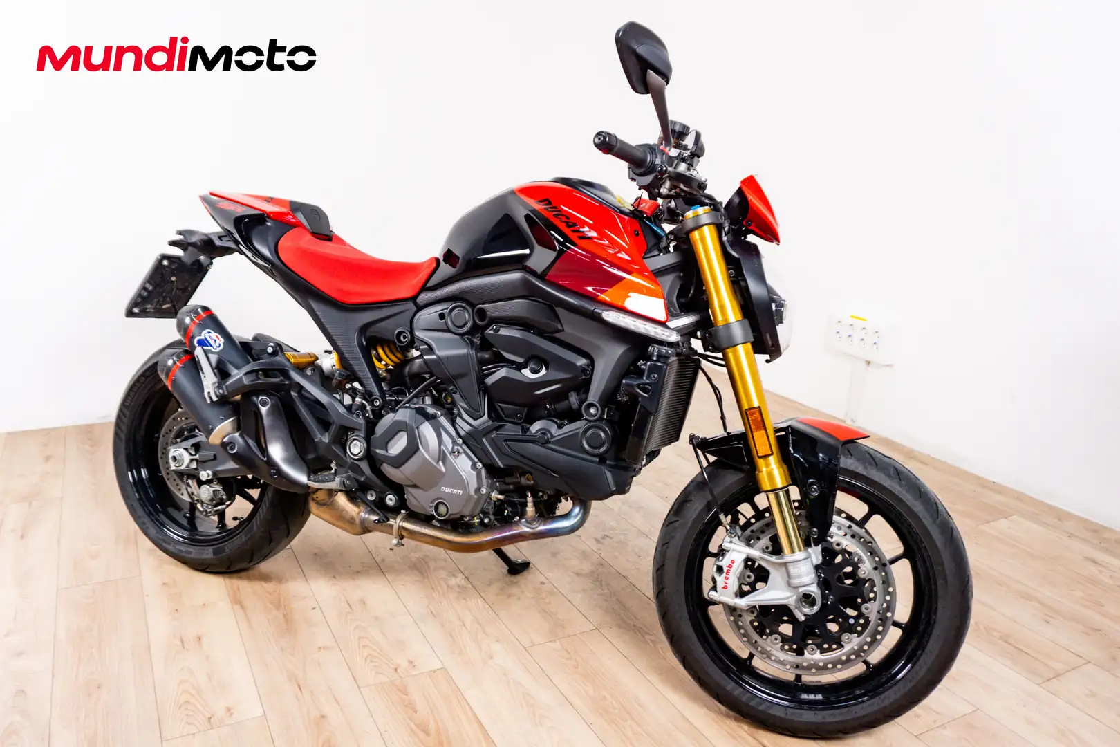 Ducati Monster 900 - 2