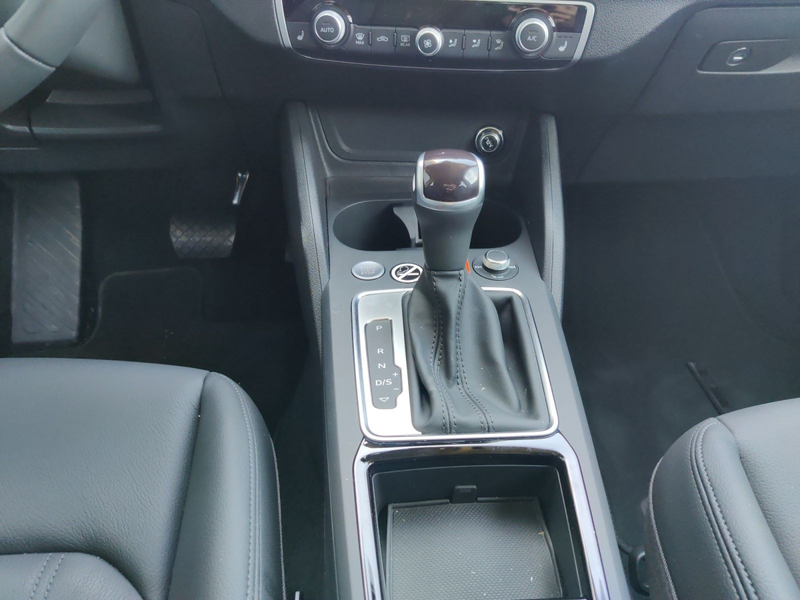 Audi Q2 40 TFSI q. S-Tronic S-Line, EA8, LED, AHK, AC — photo 11