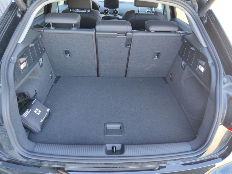 Audi Q2 40 TFSI q. S-Tronic S-Line, EA8, LED, AHK, AC — photo 14