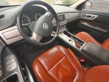 XF 3.0 Turbo V6 Premium Luxury DPF