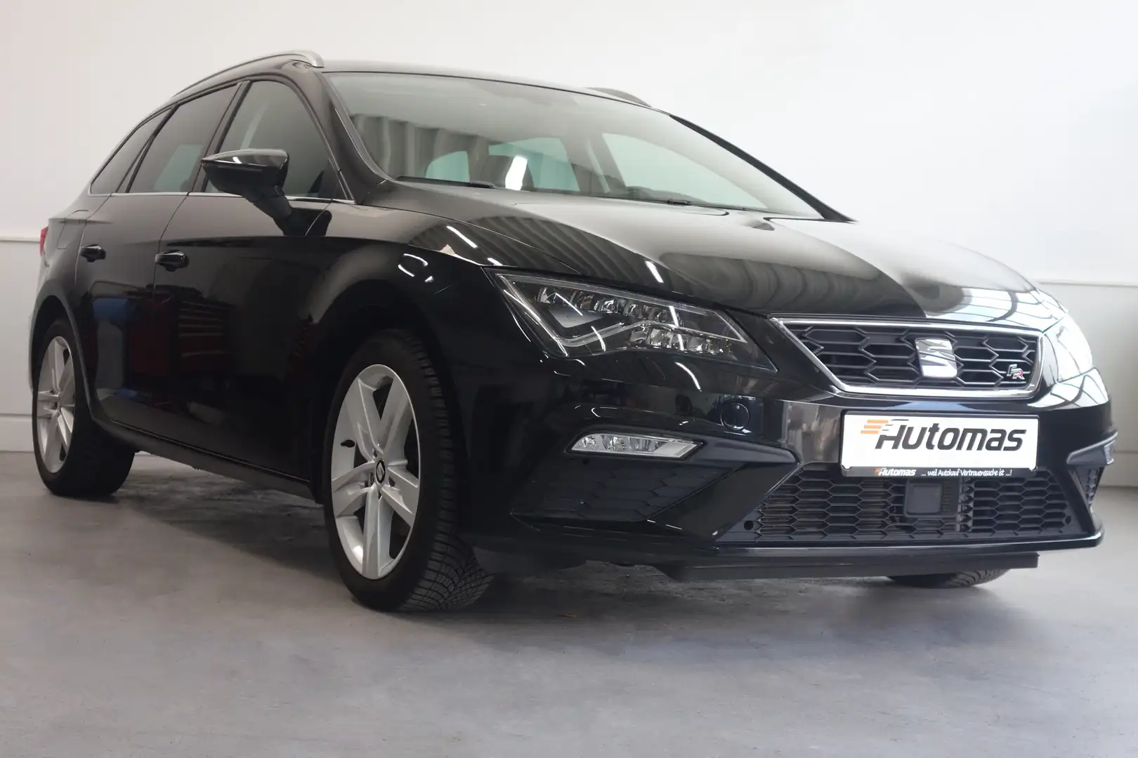 SEAT Leon FR Klimaaut. SHZ LED Alu TM Schwarz - 2
