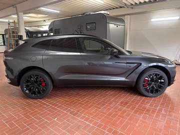 4.0 V8