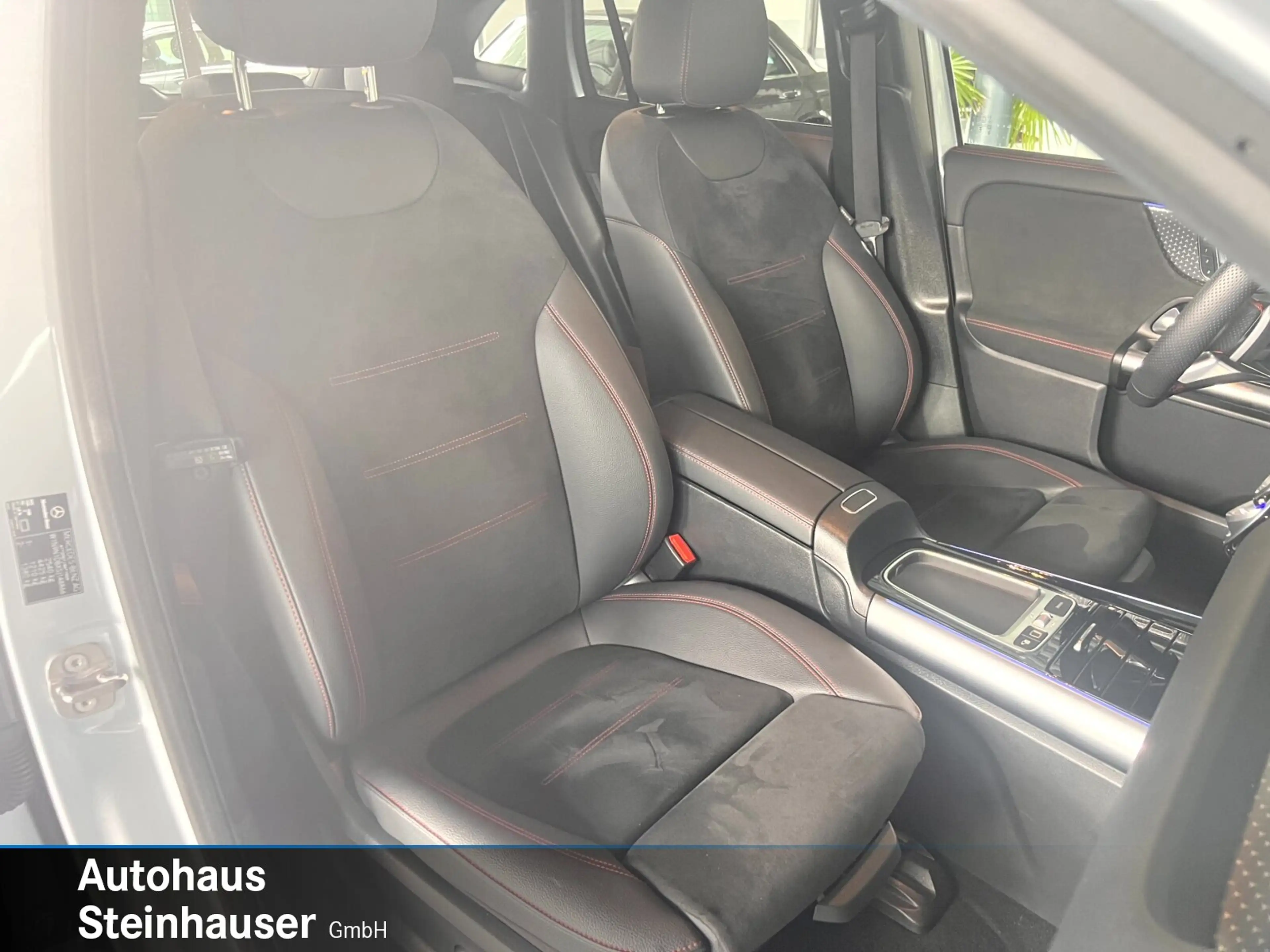 Mercedes-Benz EQA 350 EQA 350 4MATIC AMG Line Premium/Distronic/AHK Navi — photo 12