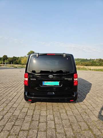 Toyota Proace 2,0-l-D-4D L1 (8-Si.) Autm. Verso Family Comfort
