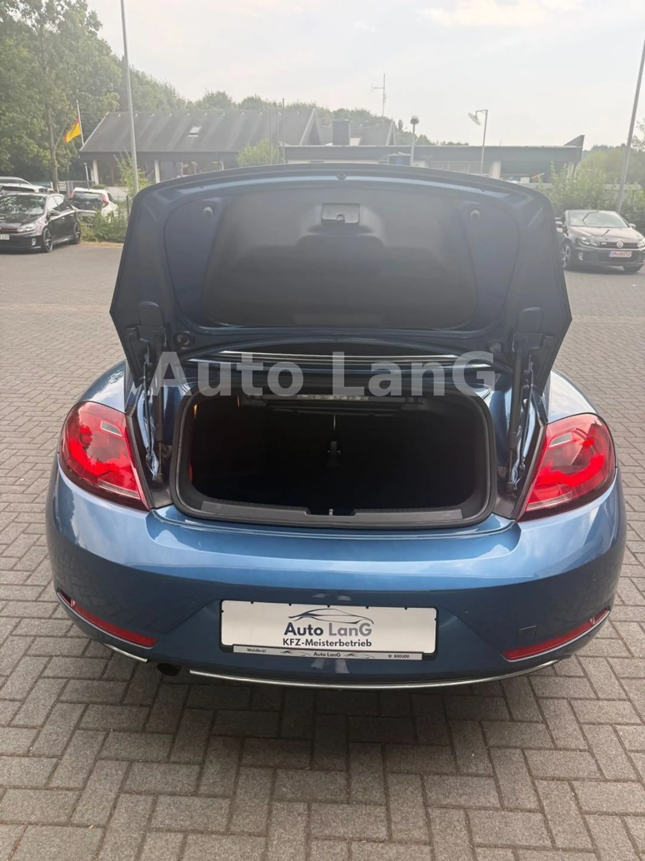 Volkswagen Beetle Cabrio Allstar DSG NAVI KAMERA PDC SHZ — photo 14