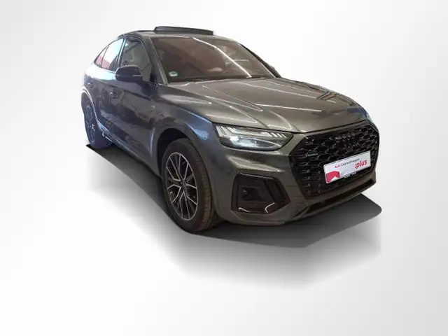 Audi Q5 view 10