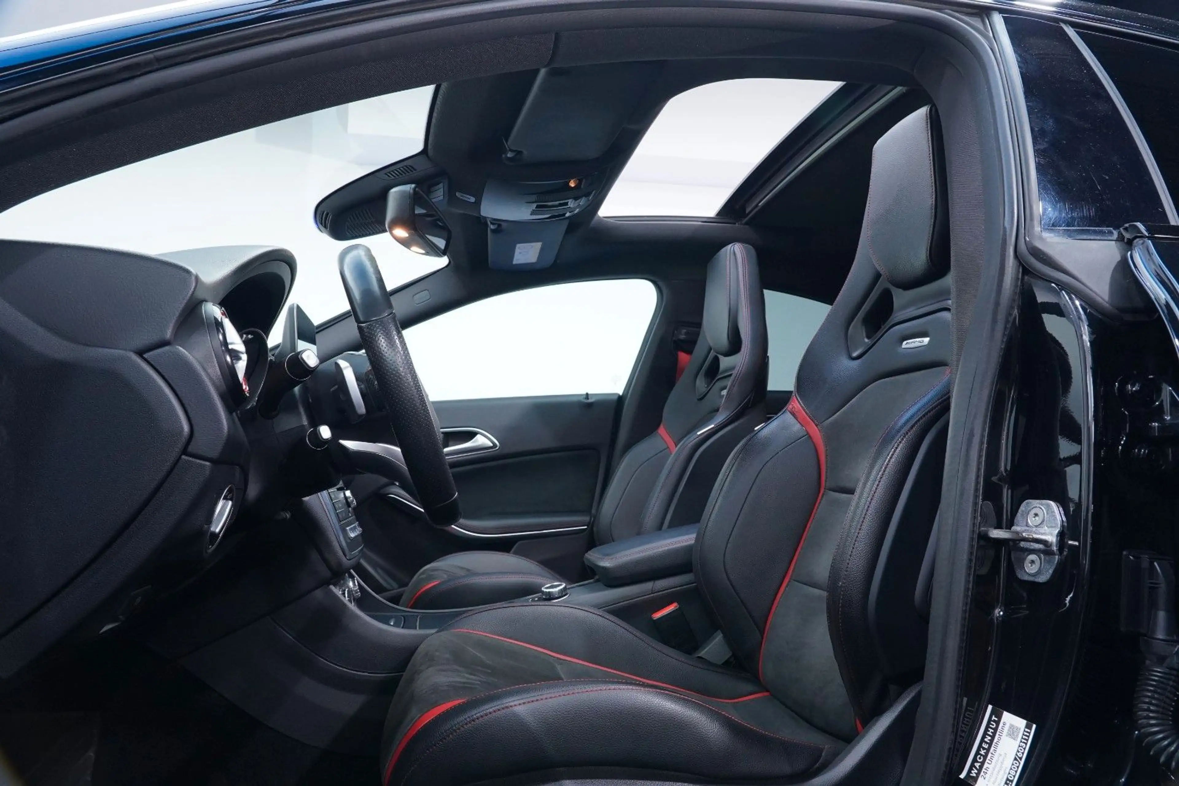 Mercedes-Benz CLA 250 4Matic Sport EU6/AMG Line/Pano/7G-DCT — photo 12