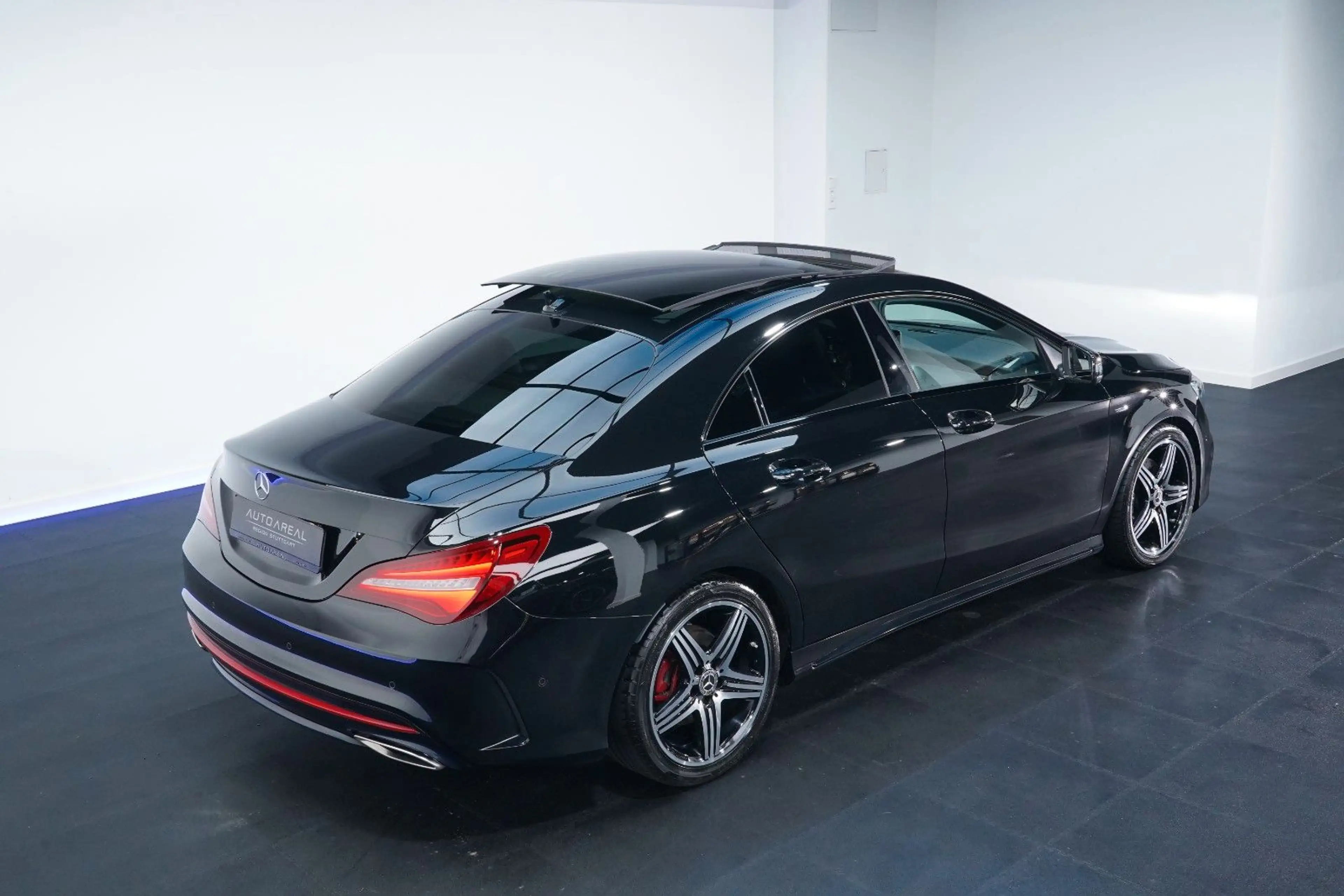 Mercedes-Benz CLA 250 4Matic Sport EU6/AMG Line/Pano/7G-DCT — photo 9