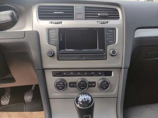 Volkswagen Golf view 15