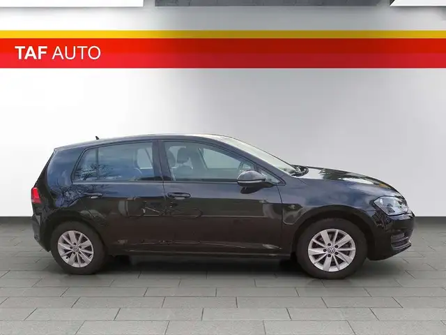 Volkswagen Golf view 6