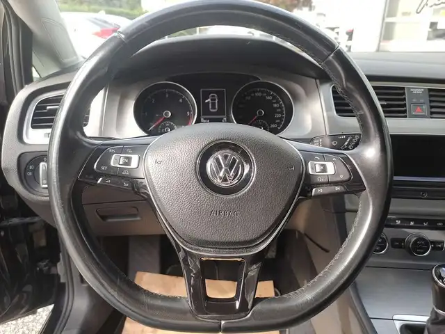 Volkswagen Golf view 13