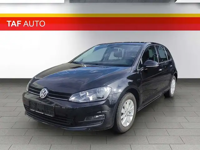 Volkswagen Golf view 2