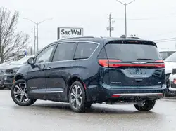 Chrysler Pacifica снимка Chrysler Pacifica
