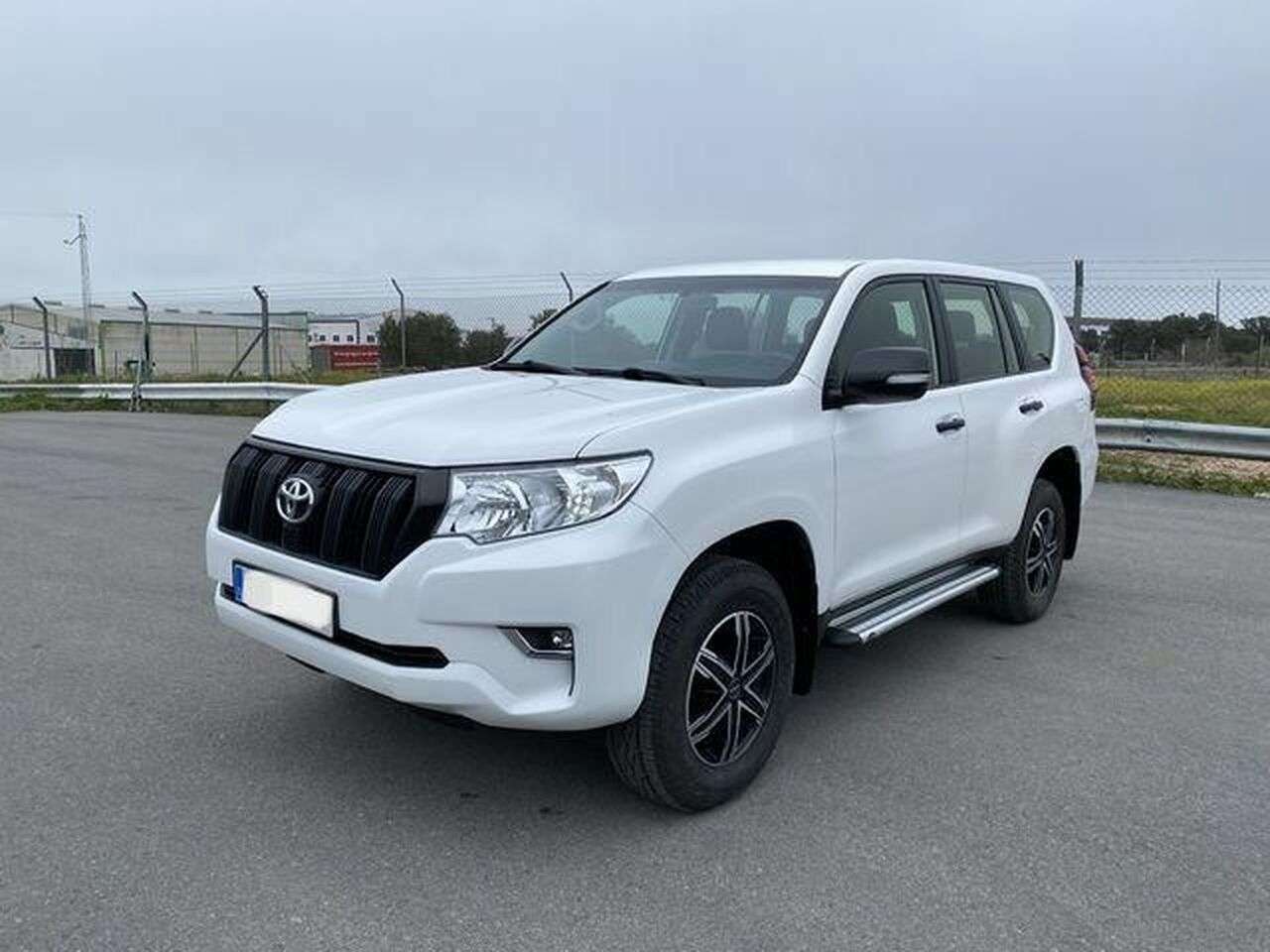 Toyota Land Cruiser D-4D GX - foto 1