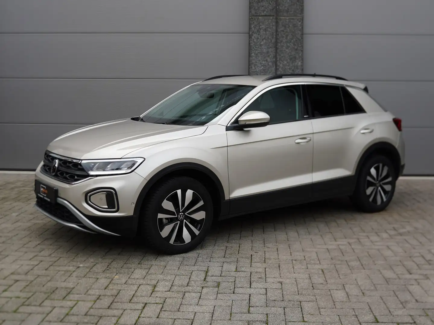 Volkswagen T-Roc Move FABRIEKSGARANTIE 06/2029 * KEYLESS/ACC/CAM * Argento - 2