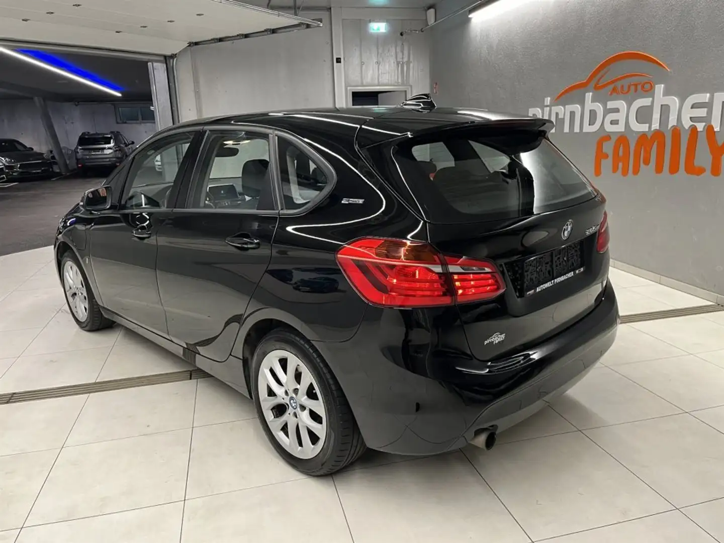 BMW 225 xe Active Tourer iPerformance Nero - 2