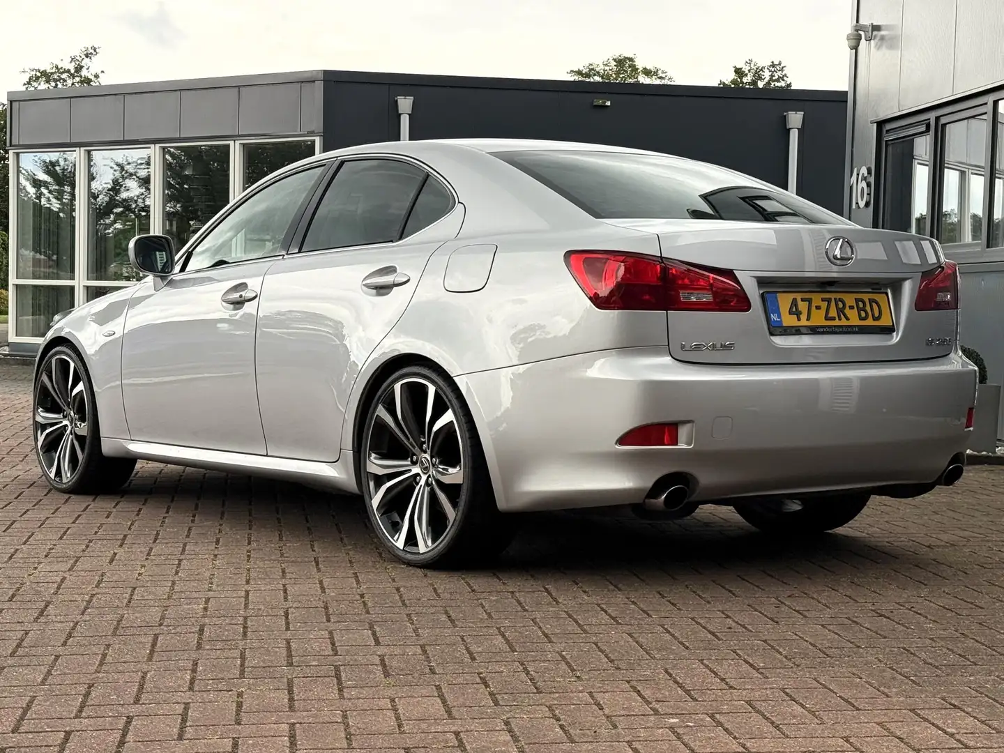 Lexus IS 250 Business / NL-auto / Uitstraling Grijs - 2