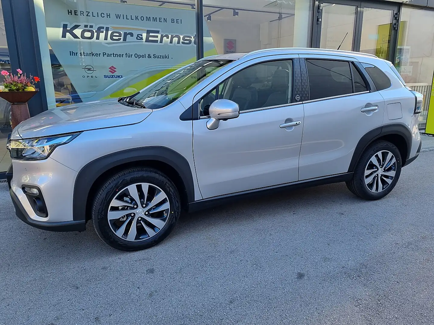 Suzuki S-Cross 1,4 Hybrid ALLGRIP flash Silber - 1
