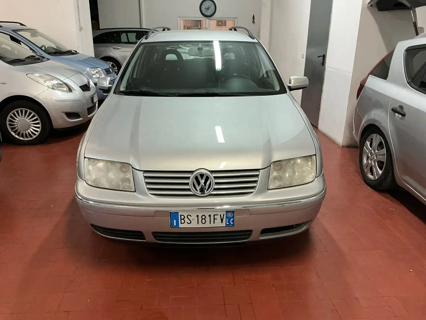 Volkswagen Bora Variant 1.6 Highline 105cv Grigio - 1