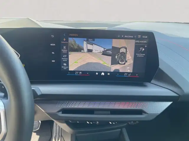 BMW 2 Series view 11